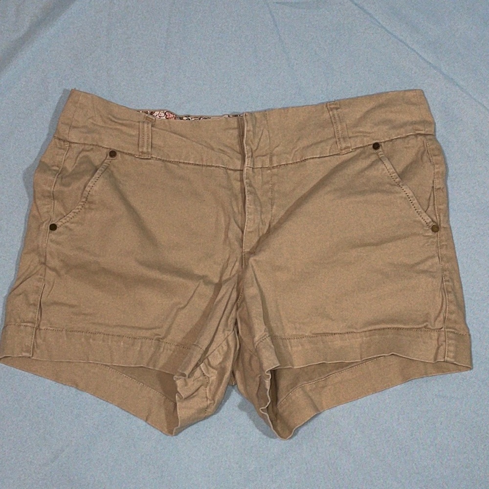 SZ 14 Tan shorts